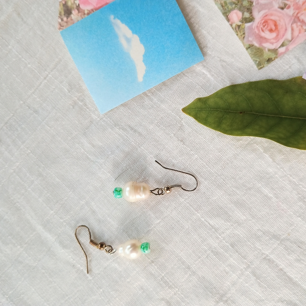 🌊 COASTAL GRANDMOTHER 🌊 VTG artisan baroque freshwater pearl dangle earrings
